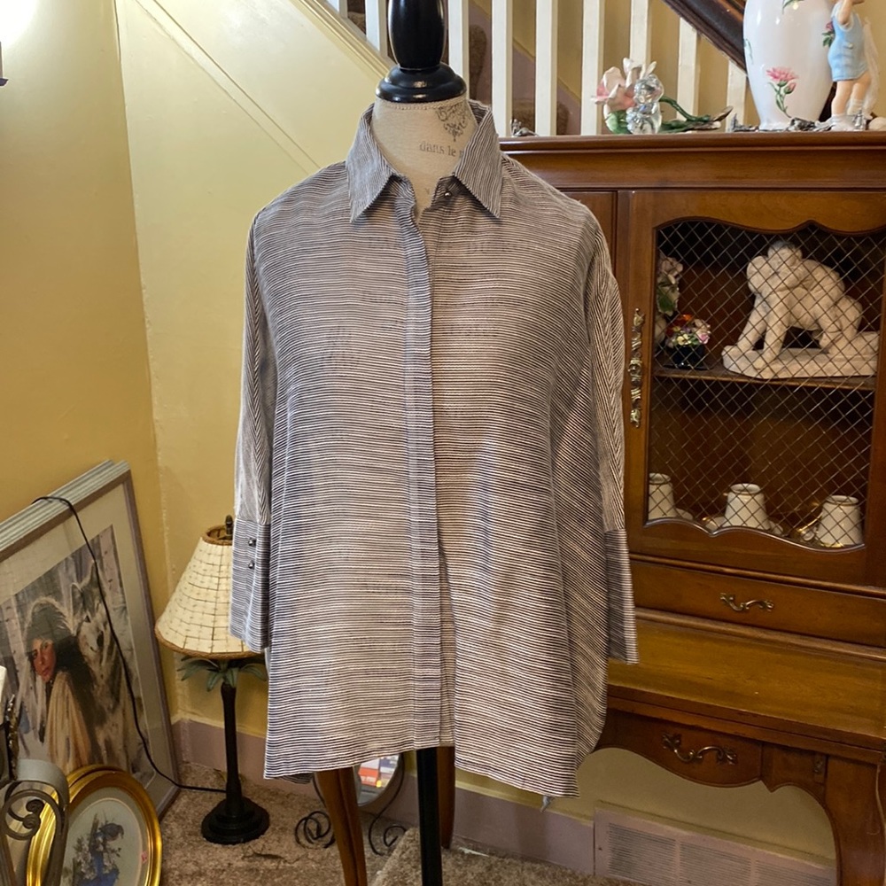 ❤️Gracia NWT Silver/Black/Gray Button Down Shirt. Size S.